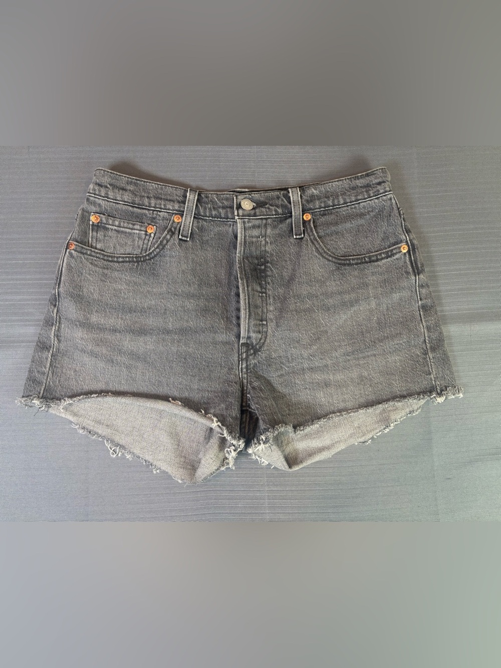 Levi’s 501 Original Black Denim Cutoff Shorts Women’s W29 Raw Hem High Rise